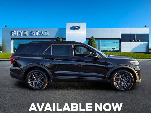 New 2026 Ford Explorer ST-Line w/ ST-Line Street Pack RWD image 9