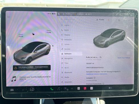 Used 2018 Tesla Model 3 Long Range RWD image 16