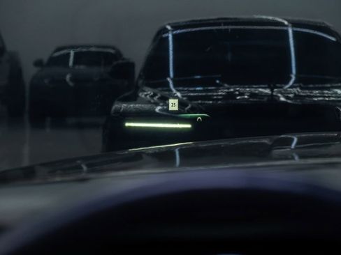 Used 2023 Rolls-Royce Phantom Sedan image 57