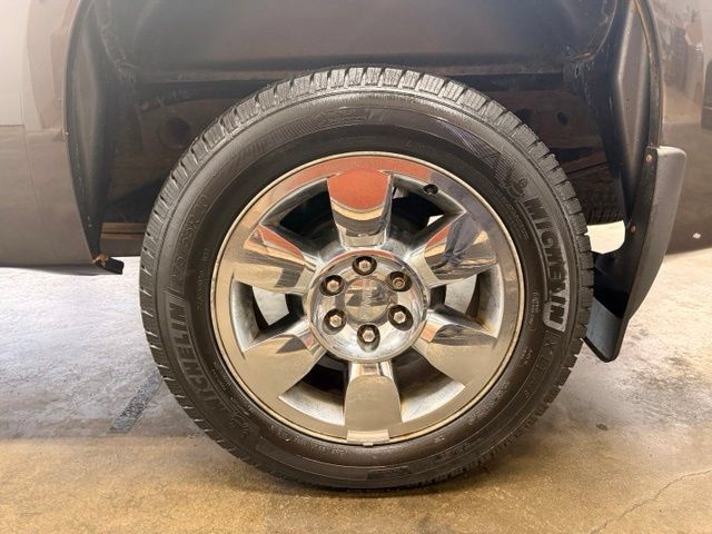 Used 2010 GMC Sierra 1500 SLE w/ Power Pack Plus AWD/4WD image 6
