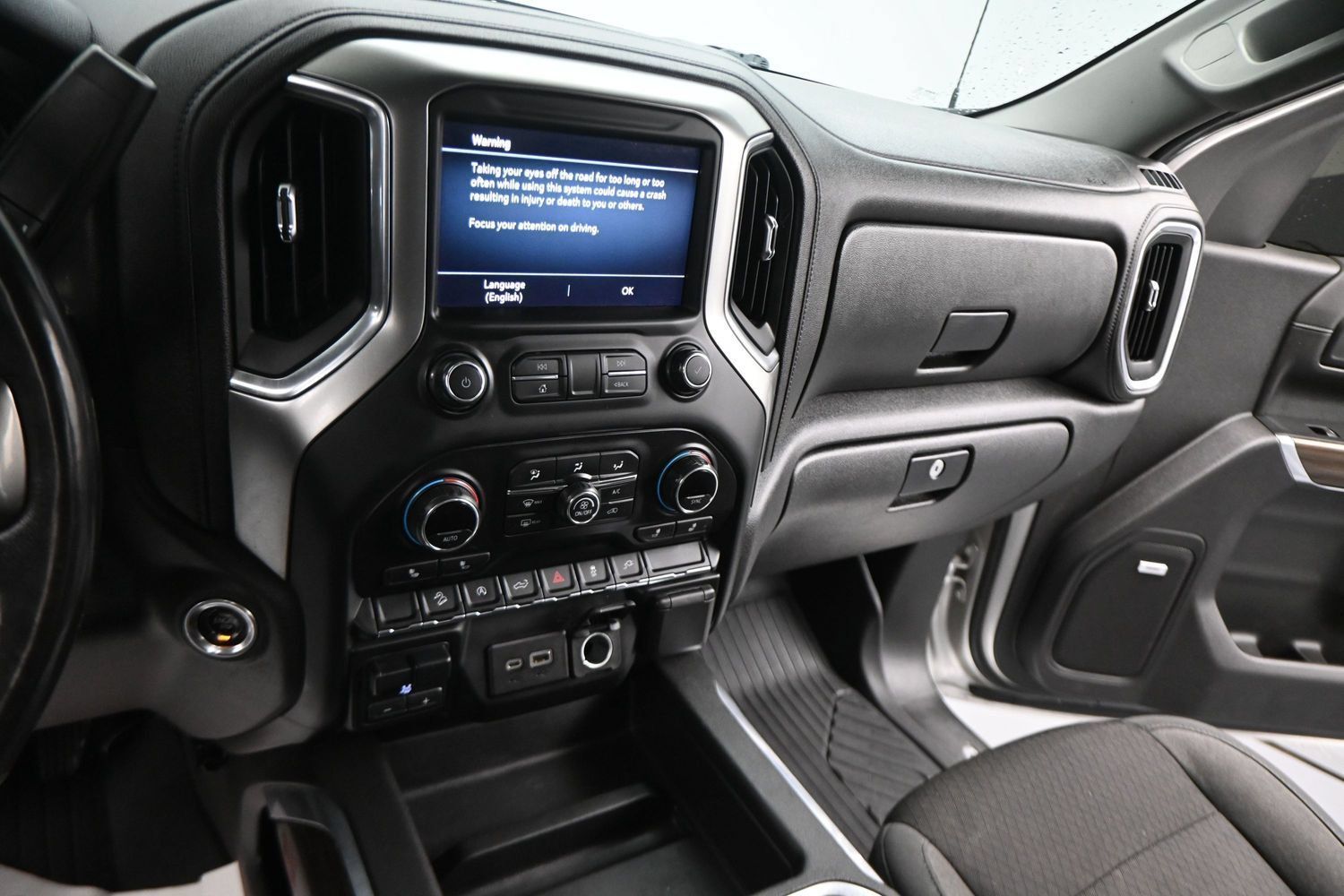 Used 2020 Chevrolet Silverado 1500 RST AWD/4WD image 6