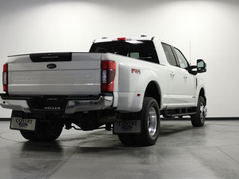 Used 2022 Ford F350 Lariat w/ Lariat Ultimate Package AWD/4WD image 4