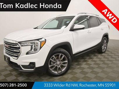 Used 2024 GMC Terrain SLT