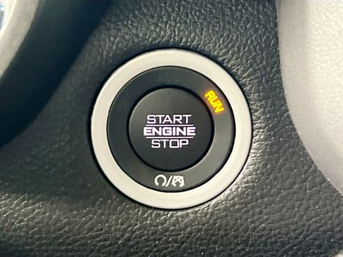 Used 2023 RAM 1500 Big Horn image 24