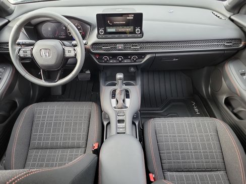 Used 2025 Honda HR-V Sport image 14