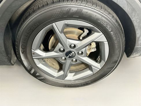 Used 2025 Kia K4 FWD image 11
