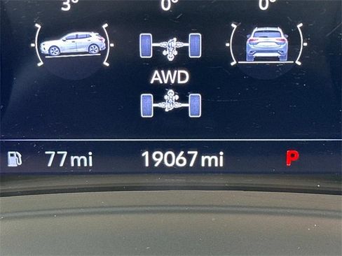 Used 2023 Buick Envision Avenir image 28