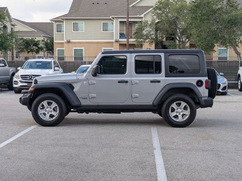 Used 2018 Jeep Wrangler Unlimited Sport S image 8