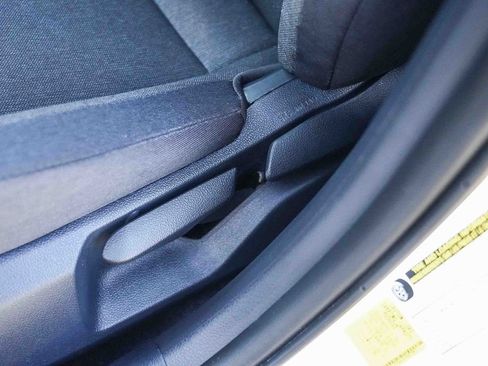 Used 2025 Toyota Camry LE image 20