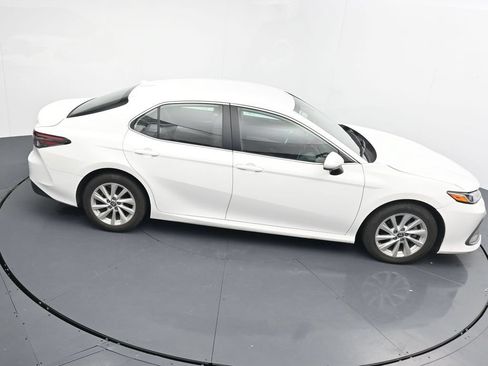 Used 2024 Toyota Camry LE FWD image 17