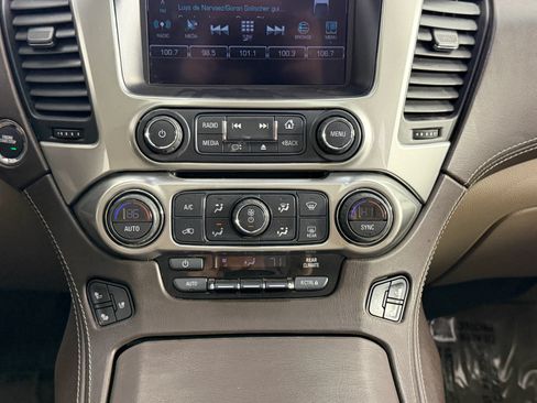Used 2018 Chevrolet Suburban Premier AWD/4WD image 30