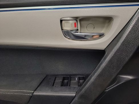Used 2014 Toyota Corolla LE FWD image 23