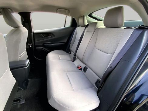 Used 2025 Toyota Prius LE FWD image 20