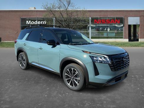 New 2026 Nissan Pathfinder Platinum image 5