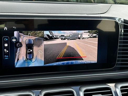 New 2025 Mercedes-Benz GLS 580 4MATIC image 15