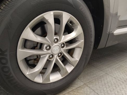 Used 2019 Hyundai Santa Fe SE image 31