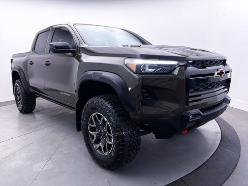 Used 2023 Chevrolet Colorado ZR2 w/ ZR2 Convenience Package III AWD/4WD image 12