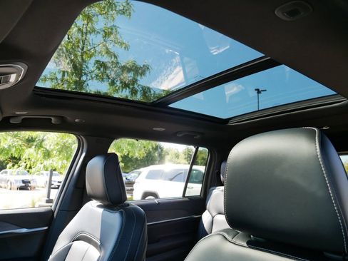 Certified 2025 Jeep Grand Cherokee L Limited w/ Luxury Tech Group II image 24