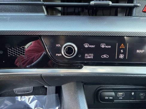 Used 2023 Kia Sportage SX image 32