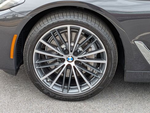 Certified 2023 BMW 530i w/ Premium Package image 10