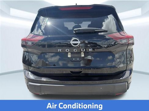 Used 2025 Nissan Rogue SV FWD image 8