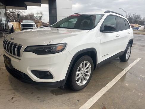 Used 2022 Jeep Cherokee Latitude Lux image 2