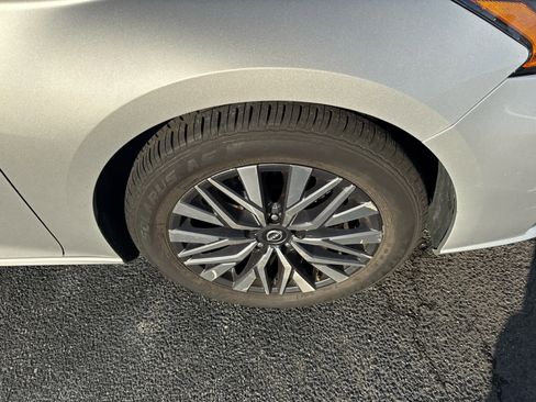 Used 2023 Nissan Altima 2.5 SV image 30