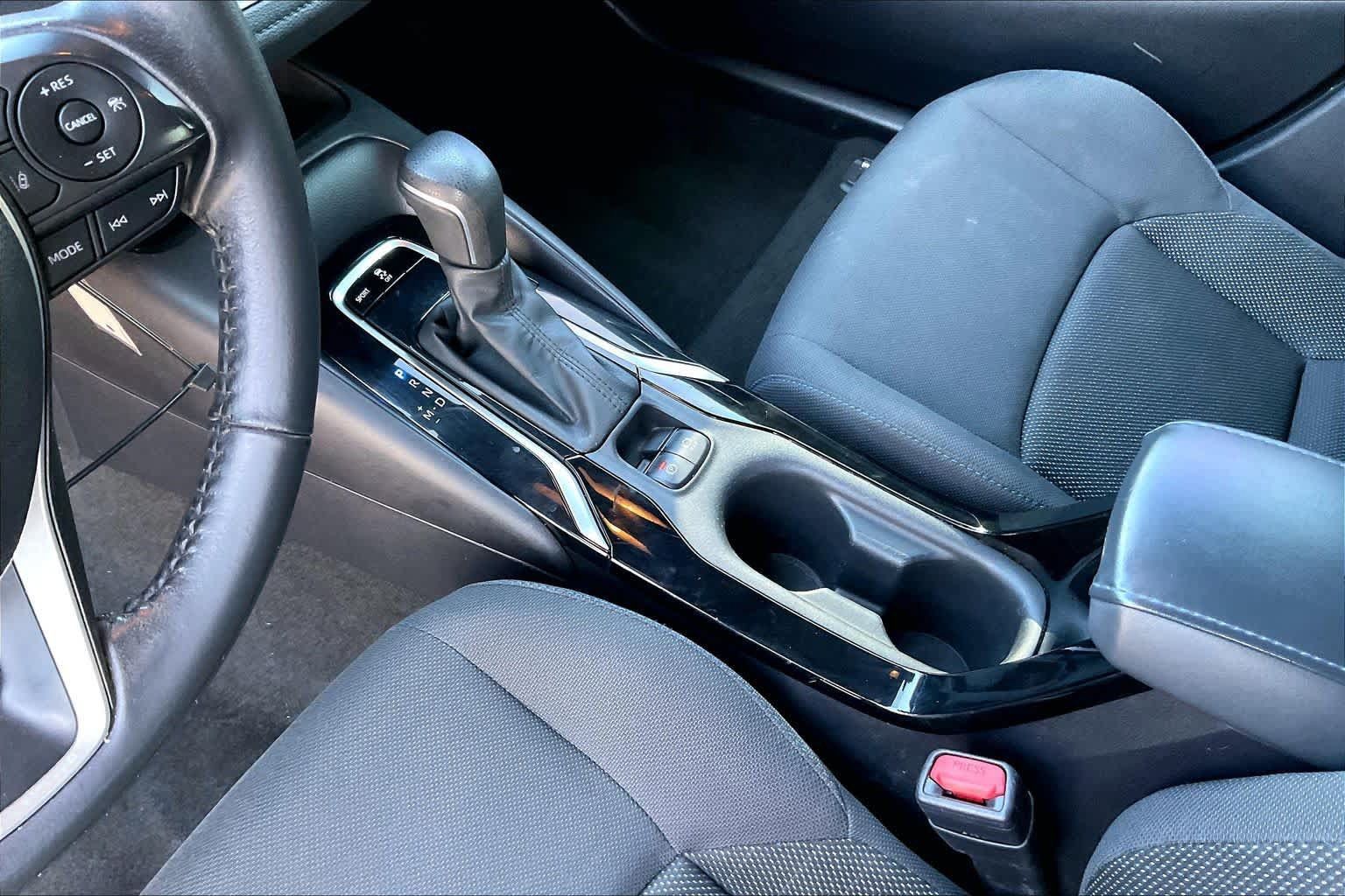 Used 2022 Toyota Corolla SE w/ Carpet Mat Package (TMS) FWD image 15