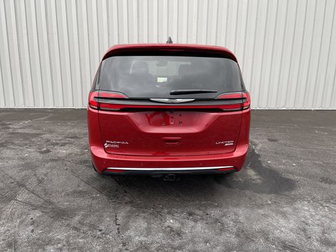 New 2026 Chrysler Pacifica Limited w/ Trailer Tow Group image 4