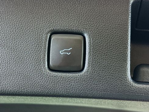 Used 2024 Ford Escape Platinum w/ Premium Technology Package AWD/4WD image 31