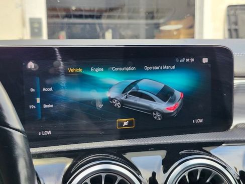 Used 2022 Mercedes-Benz CLA 250 4MATIC image 21