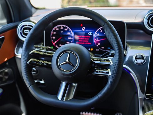 New 2025 Mercedes-Benz GLC 300 4MATIC image 14