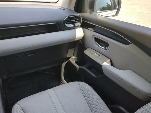 Used 2023 Honda Pilot LX image 16