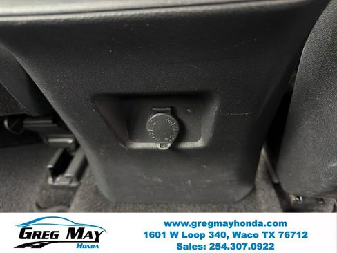 Used 2021 Toyota RAV4 LE AWD/4WD image 29
