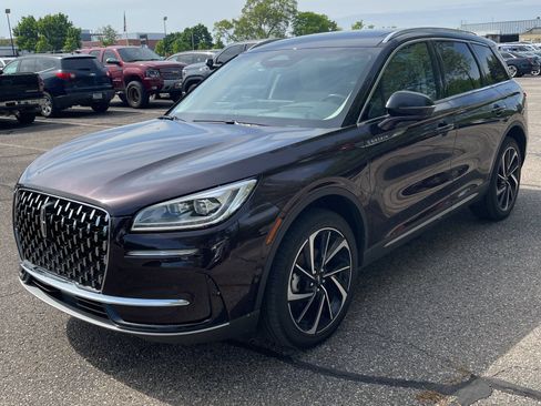 Used 2023 Lincoln Corsair Reserve w/ Equipment Group 202A AWD/4WD image 1
