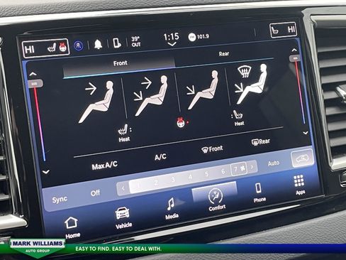 Used 2024 Chrysler Pacifica Touring-L image 22