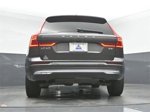 Used 2023 Volvo XC60 B5 Ultimate w/ Protection Package Premier image 43