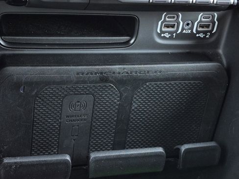 Used 2024 RAM 1500 Laramie AWD/4WD image 38