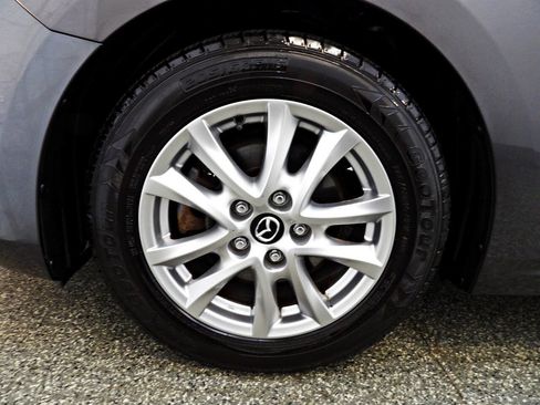Used 2017 MAZDA MAZDA3 Sport FWD image 18