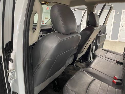 Used 2015 RAM 1500 Tradesman AWD/4WD image 12