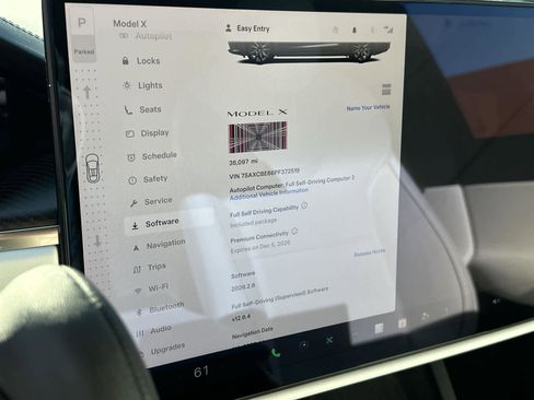 Used 2023 Tesla Model X Plaid image 31