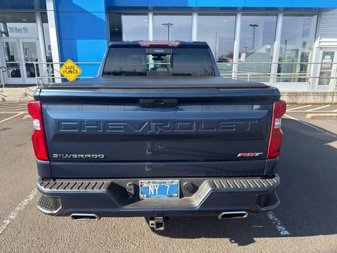 Used 2019 Chevrolet Silverado 1500 RST image 2