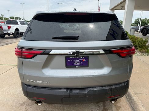 Used 2023 Chevrolet Traverse LS AWD/4WD image 7