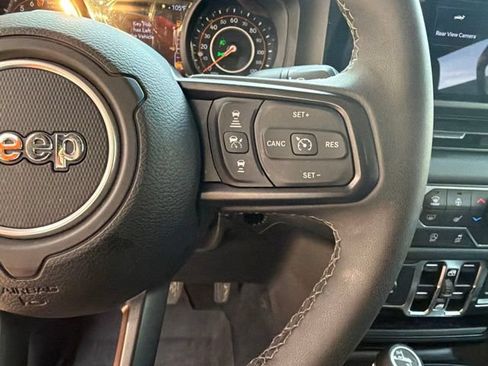 Used 2025 Jeep Gladiator Sport AWD/4WD image 30