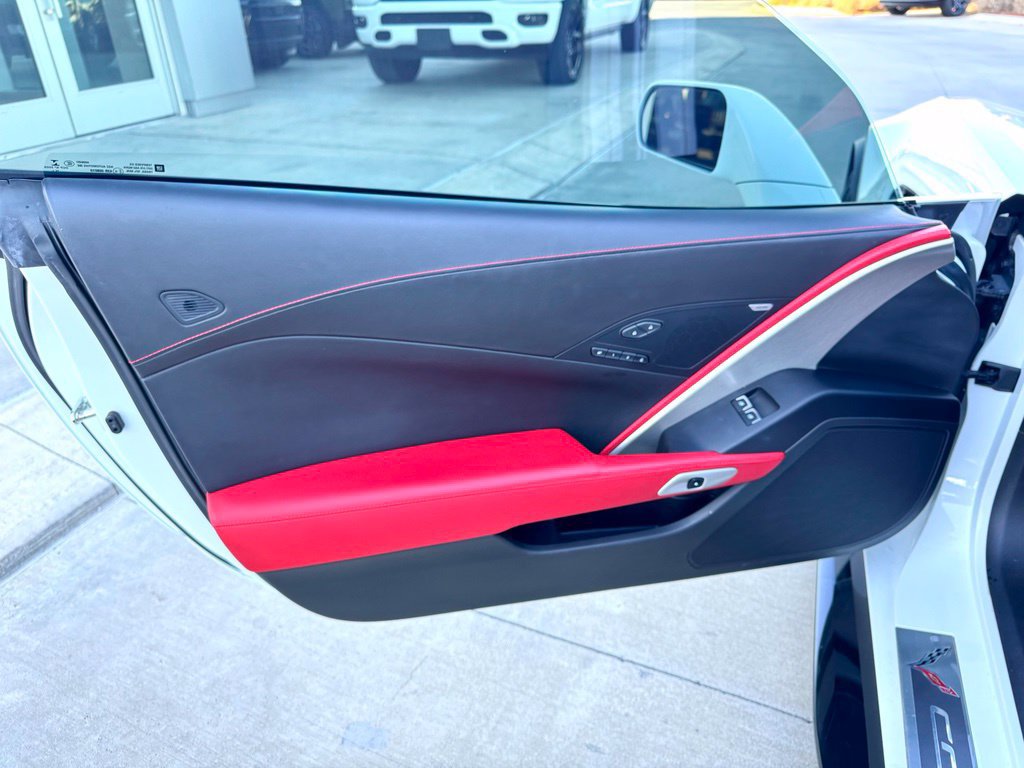 Used 2017 Chevrolet Corvette Z06 RWD image 12