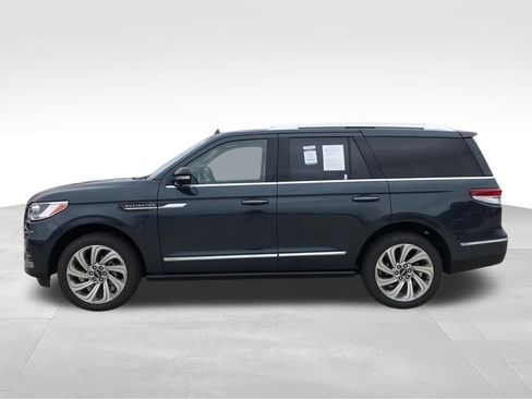 Used 2024 Lincoln Navigator Reserve AWD/4WD image 5