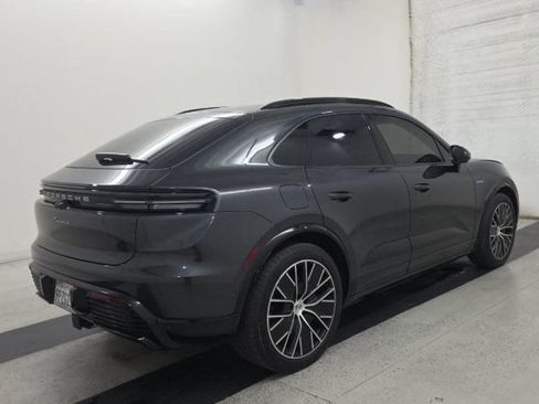 Used 2024 Porsche Macan 4 Electric AWD/4WD image 2