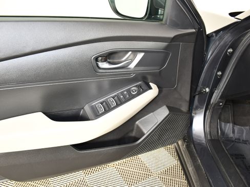 Certified 2025 Honda Accord LX image 34