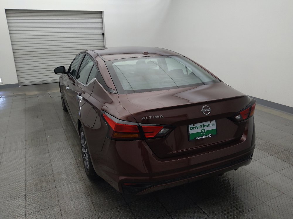 Used 2025 Nissan Altima 2.5 SV FWD image 6