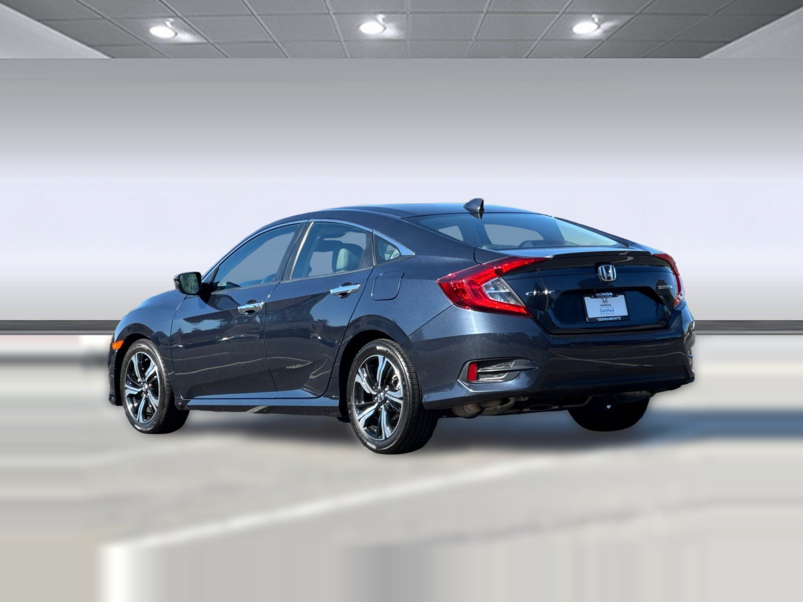 Used 2016 Honda Civic Touring image 3